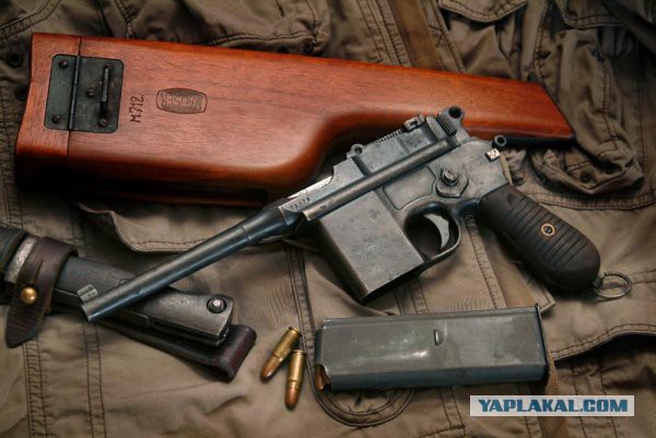 «Узи» — человек и автомат