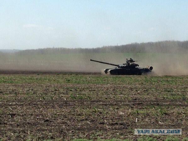 На окраине Славянска началась перестрелка