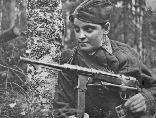 Потапова (Ипполитова) Вера Сергеевна – кавалер пяти медалей «За отвагу»