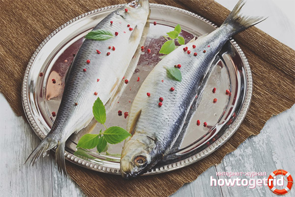 Дочь Моники Белуччи впервые снялась в купальнике для люксового бренда