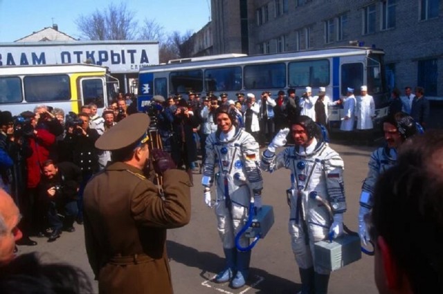 Привет из 90-х