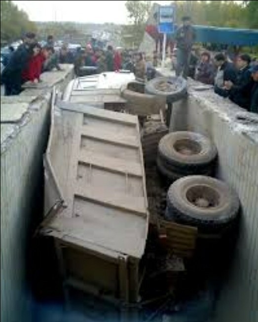 Водитель автобуса из Калининграда для переключения передач приделал себе швабру