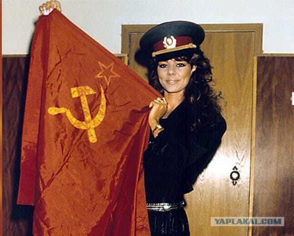 Всякие разные персонажи из наших 90х!