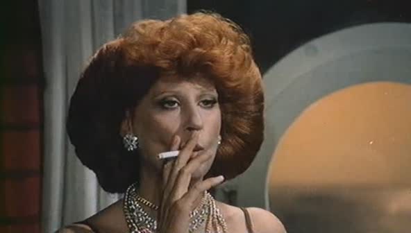 Прекрасная Пятница Зеуди Араяна съемках комедии «Синьор Робинзон» (1976).