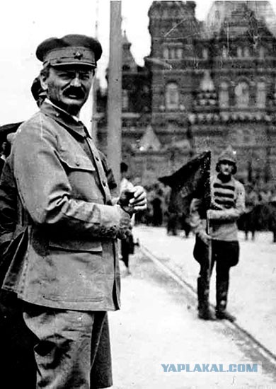Фотографии связанных с историей Красной и Советской Армии.