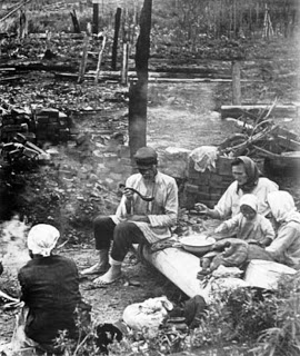 Здесь была война