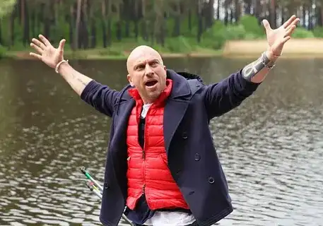 На Патриарших наконец-то обнаружена хорошая девушка