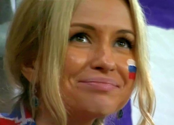 Симпатичные болельщицы