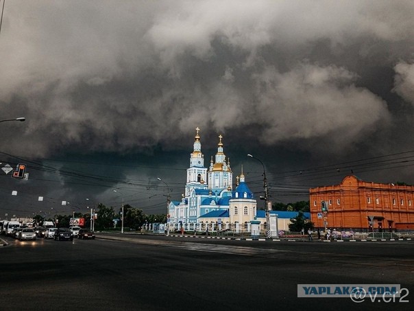 Американский фотограф показывает, как выглядит лицевая сторона его фото, и что прячется на изнанке