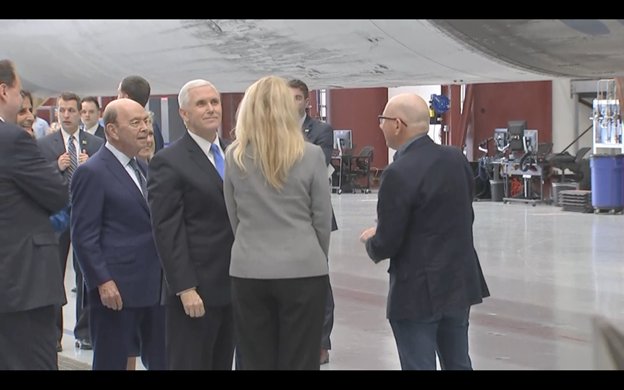 Запуск ракеты-носителя Falcon 9 со спутником Paz и двумя аппаратами MicroSat