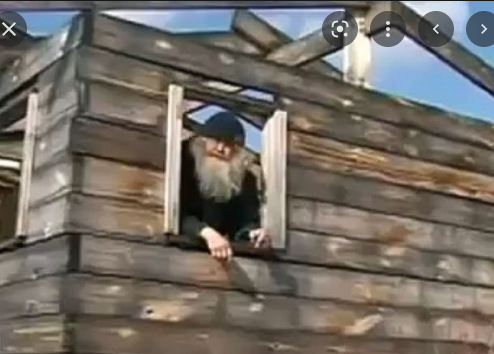 Что делает мужчина перед свиданием с любовницей?