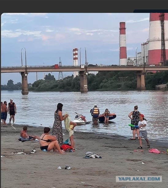 С какой высоты вы можете прыгнуть в воду, прежде чем она будет ощущаться как бетон и станет смертельно опасной?