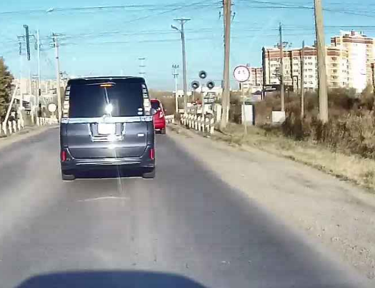 Поезд столкнулся с пассажирским автобусом в Хабаровске
