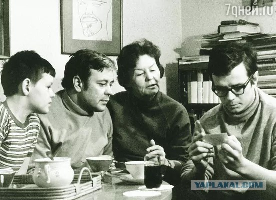 28 апреля родился Донатас Банионис