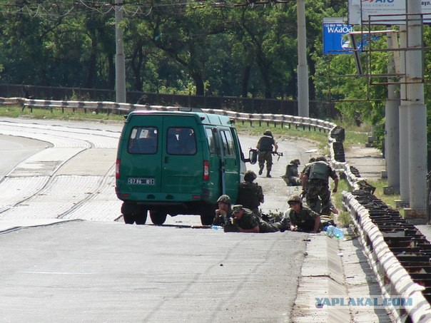 Укр. военные попали в засаду в Мариуполе. Расстрел