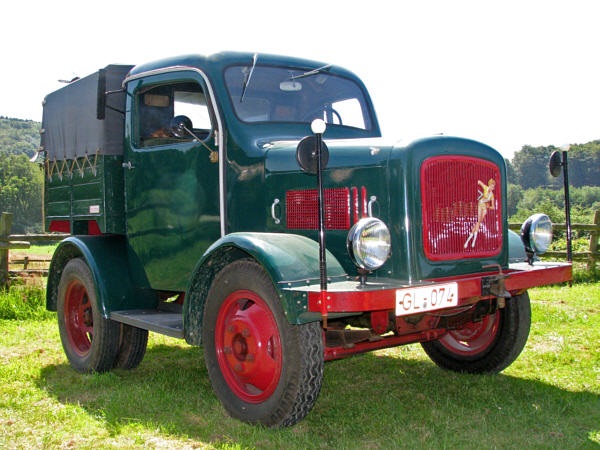 Игра на ЯПе: Угадай АВТО-9