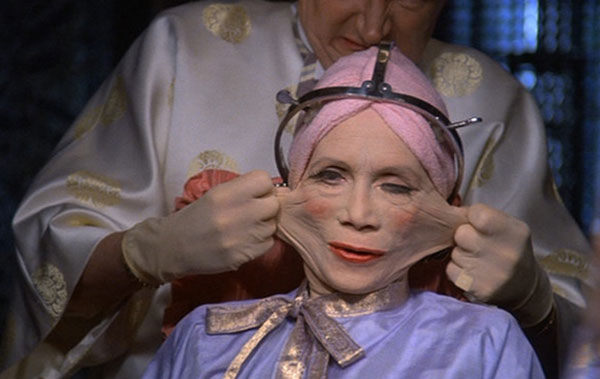 Женщина изменила свои гены, чтобы быть вечно молодой