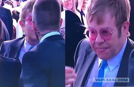 Девушка увидела грустного Бэкхема в соседней машине и показала ему грудь