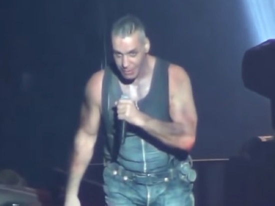В РПЦ призвали запретить концерты солиста Rammstein за пропаганду