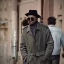 Почему ко мне на улице с таким вопросом никто не подходит?