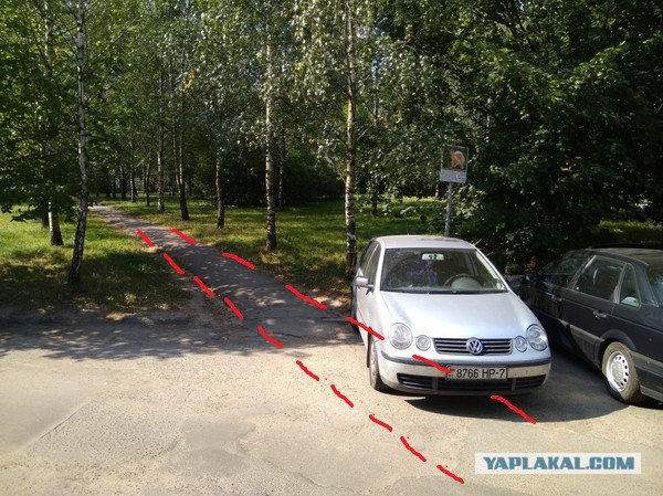 Втихаря царапают машину