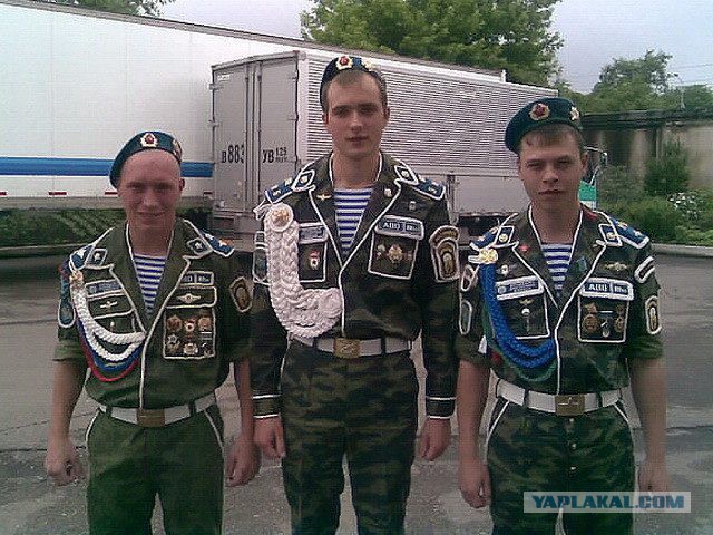 Новое веяние "Кэжуал" захлестнуло школьников сделав их зверями