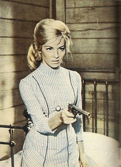 1971 год, за пять лет до встречи с Женей Лукашиным.