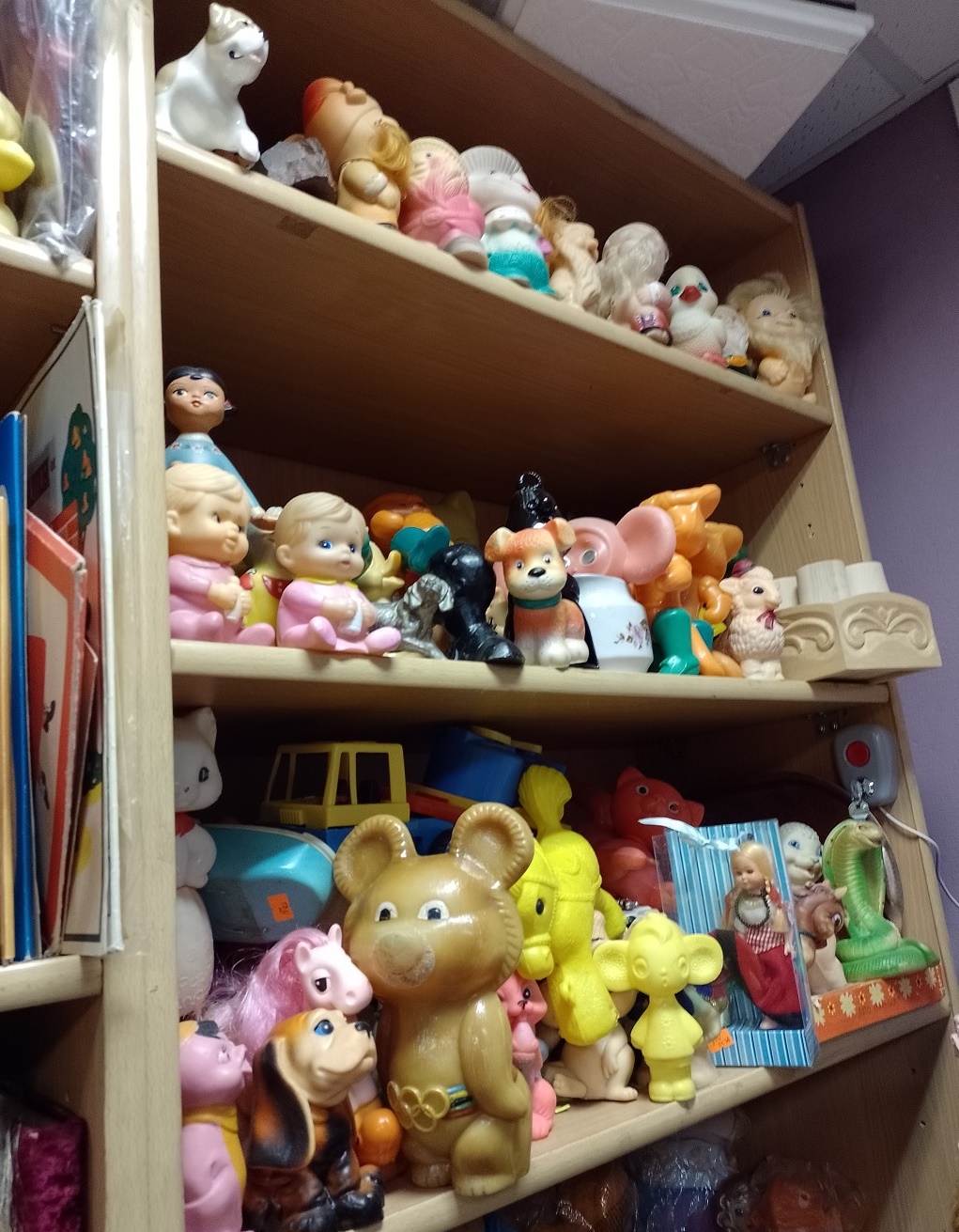 игрушка. займемся игрушками. в россии хотят выпускать игрушки многодетность. убирать игрушки. мягкая игрушка для логопеда.