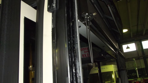 Замена лобового стекла на Маз 206