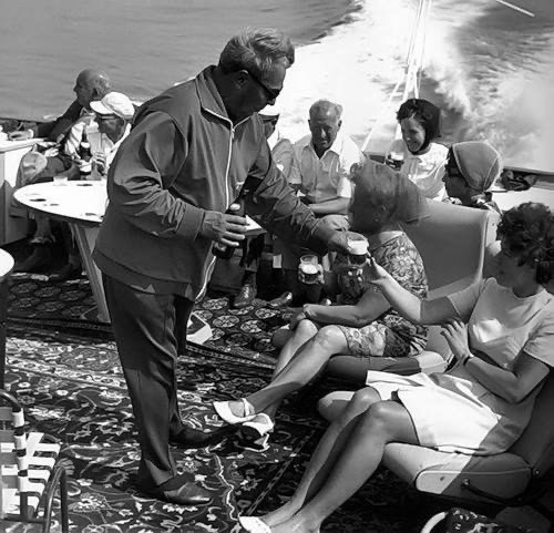 Не знающие рыночной "свободы" "несчастные совки" СССР, Крым 1961 год
