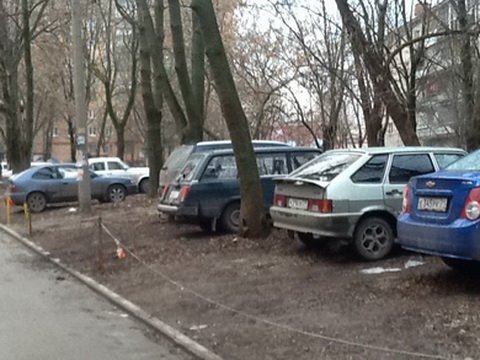 Парковки во дворах жилых домов станут платными