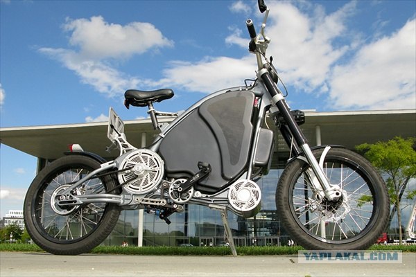 Человеко-моторный гибридный мотоцикл