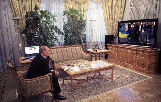 Я вот Путина и чиновников просто обожаю!