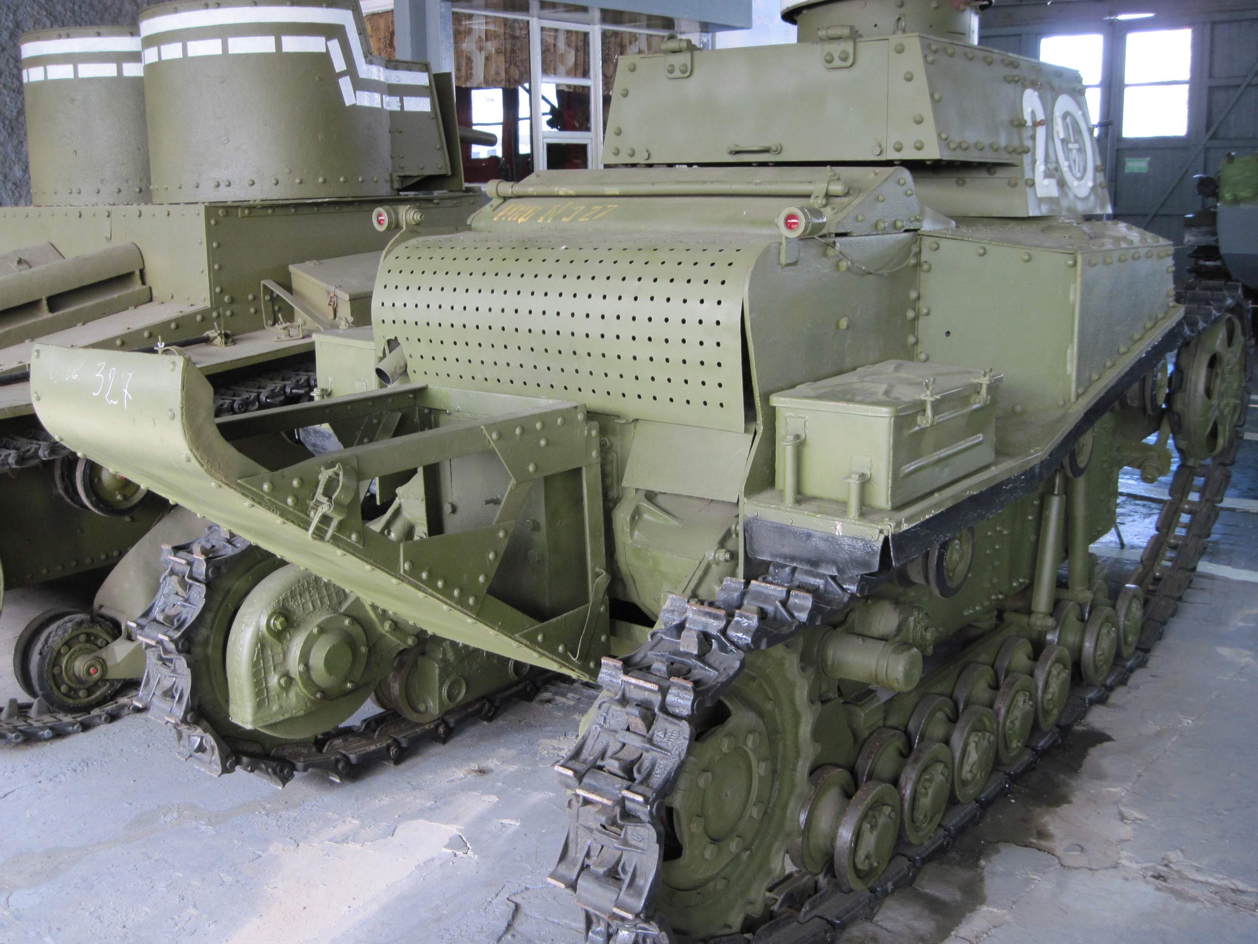 Мс 1 г. Кубинка музей мс1. Кубинка танковый музей МС 1. От-130 танк огнемётный. МС 1 огнеметный.