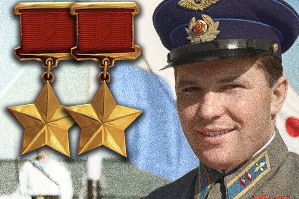 Первый человек, получивший две звезды Героя Советского Союза в один день. Какие подвиги он совершил?