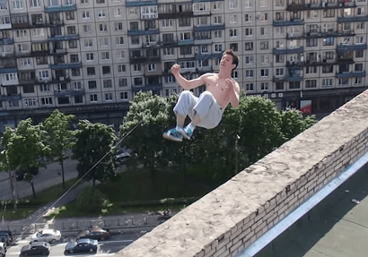 Слабоумие и... слабоумие? Но и отвага тоже, чего уж говорить