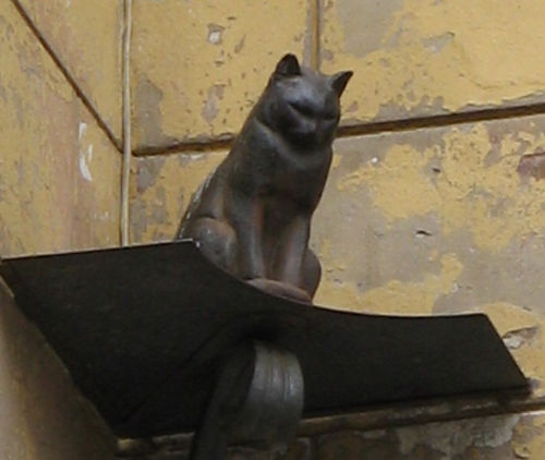 Санкт петербург памятник кошка