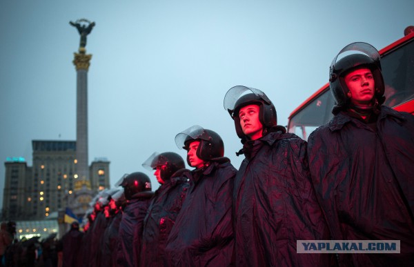 Украина штурмует верховную раду!