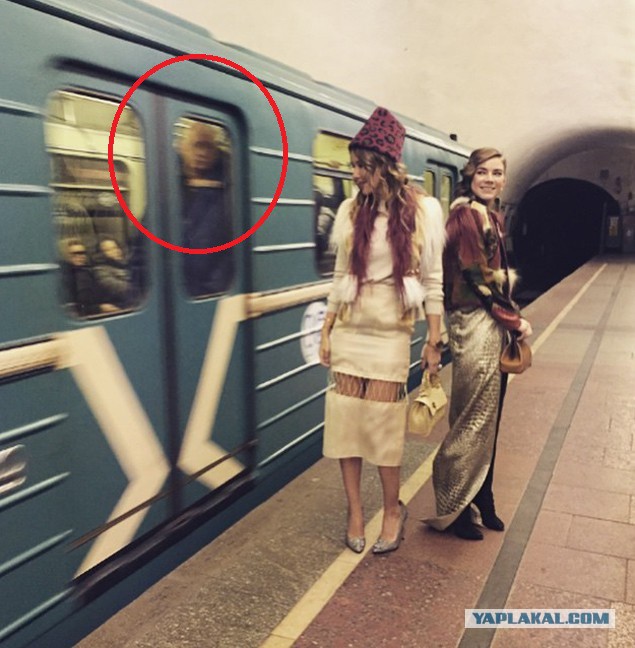 Пассажирки метро