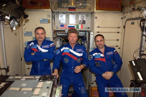 Российские космонавты на МКС заменили