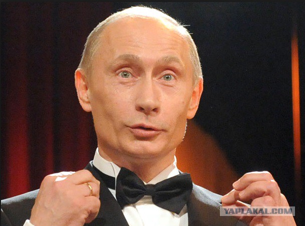 Я не знаю что это за человек, но переводчик у него Владимир Владимирович Путин