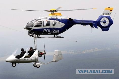 Полицейский вертолет (4 фото)