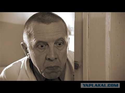 Звание "Лучшая работница месяца" ей... и на доску почета. Гвоздями...