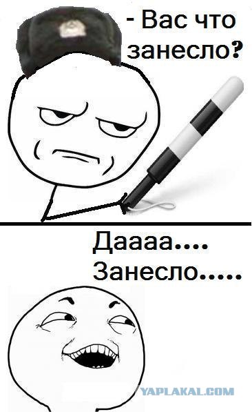 Машину крутануло, а бабушке пофиг...