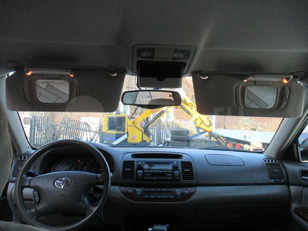 Помогите ответить на вопрос:Почему у людей бомбит от правого руля=)