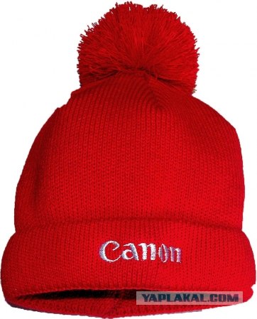 стильные образы. шапка штаны. детская толстовка с микки. шапка в обтяжку. зеленая шапка с черным человечком.