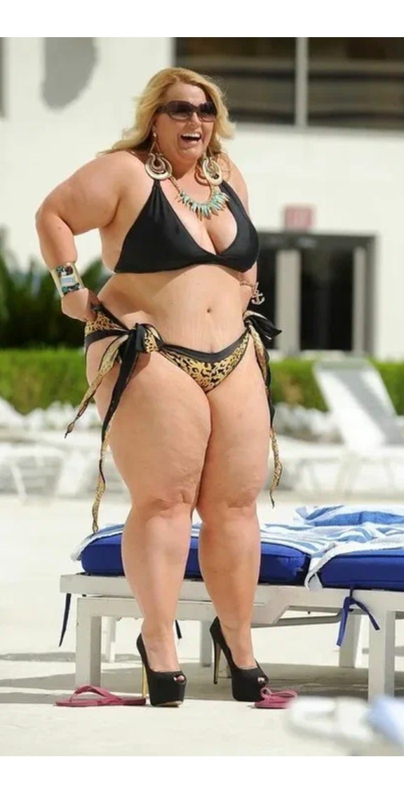 Что делает мужчина перед свиданием с любовницей?