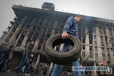 Янукович объявил в Украине досрочные президентские