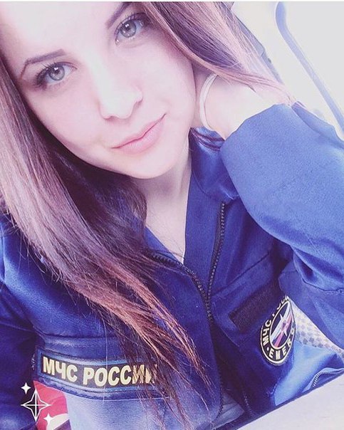 Красит ли форма женщину? 22 варианта