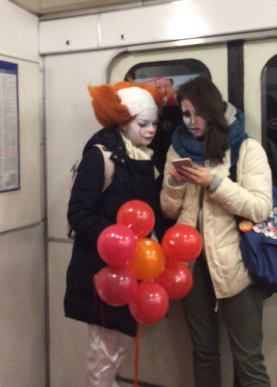 Свежая подборка "модников", которые водятся в нашем метро